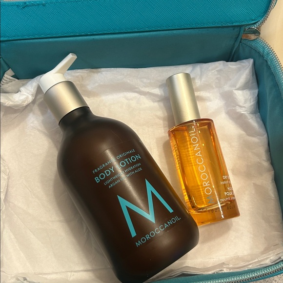 Moroccanoil Body Lotion & Dry Body Oil in Teal Zip Travel Case PLEASE READ - Picture 7 of 8